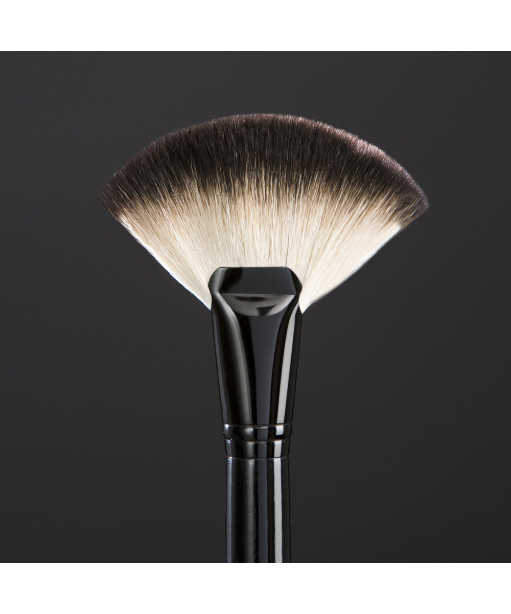 213 – Brocha Abanico XL Pelo Natural Racoon