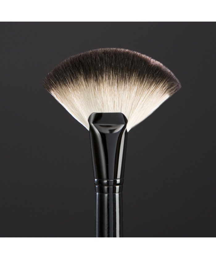 213 – Brocha Abanico XL Pelo Natural Racoon